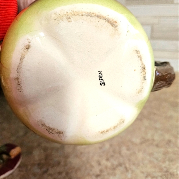 Vintage PY apple anthropomorphic teapot - Picture 6 of 6